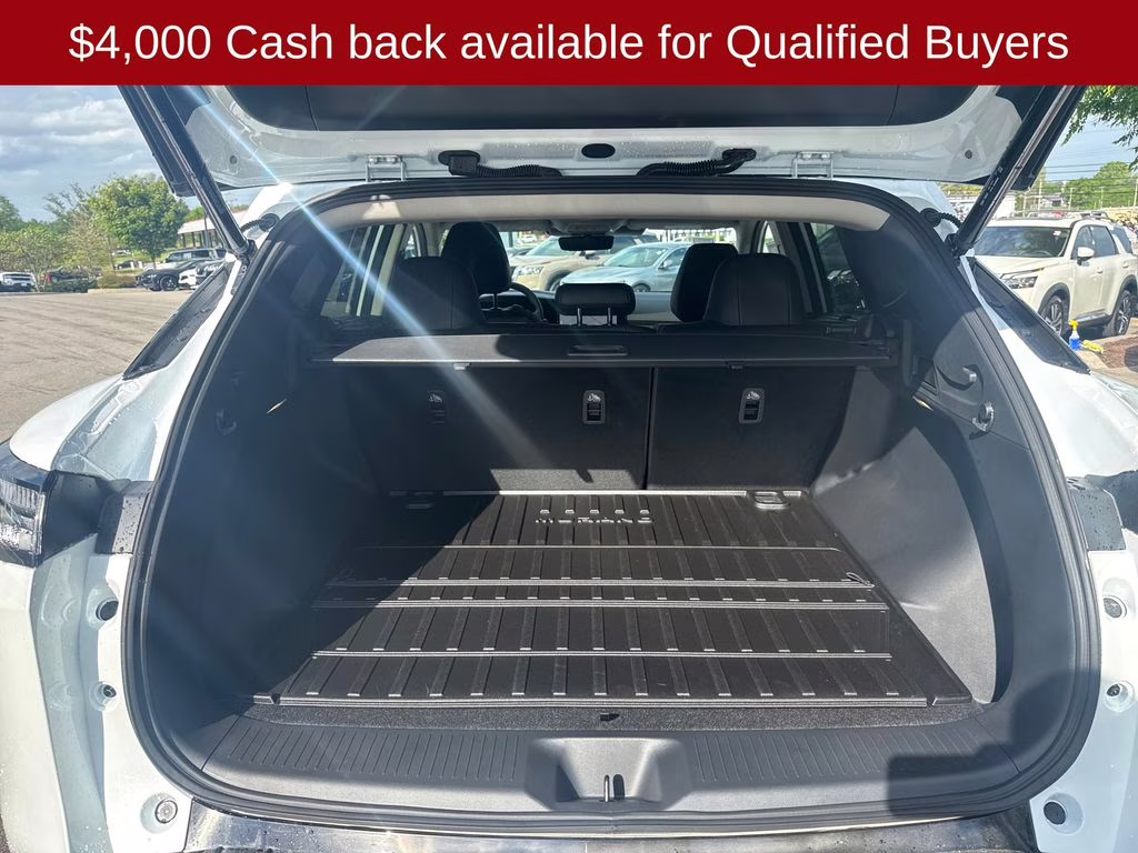 2026 Everest White Pearl Tricoat Nissan Murano Platinum AWD SUV