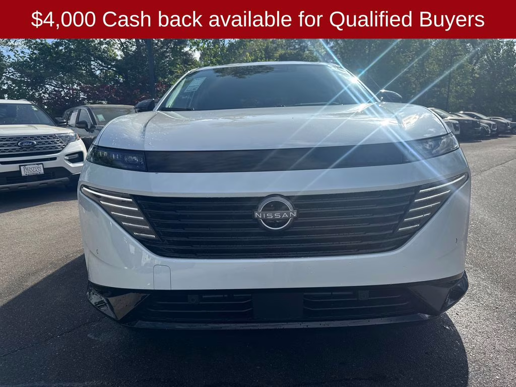 2026 Everest White Pearl Tricoat Nissan Murano Platinum AWD SUV