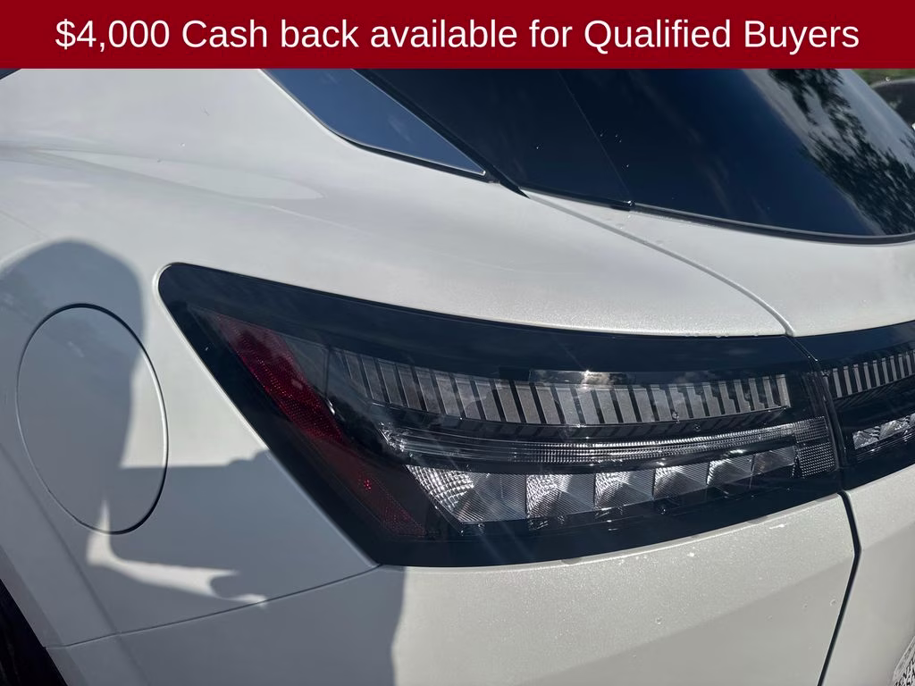2026 Everest White Pearl Tricoat Nissan Murano Platinum AWD SUV
