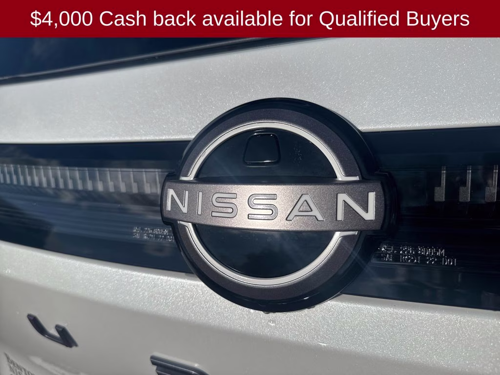 2026 Everest White Pearl Tricoat Nissan Murano Platinum AWD SUV