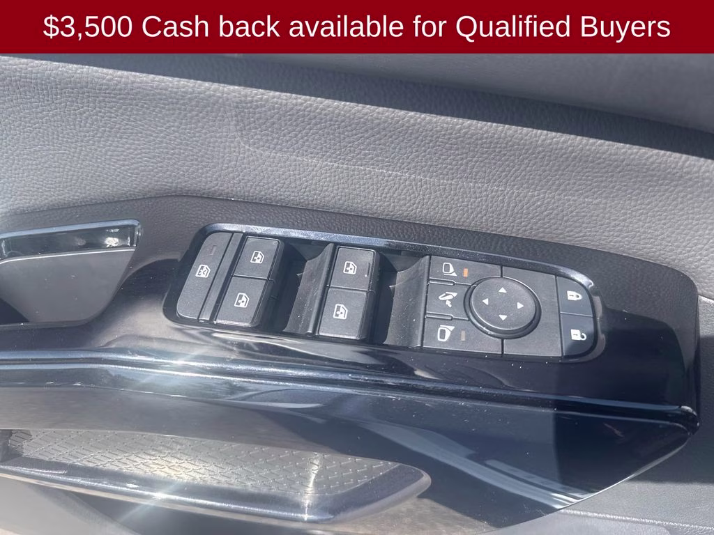 2026 Everest White Pearl Tricoat Nissan Pathfinder Platinum 4X4 SUV