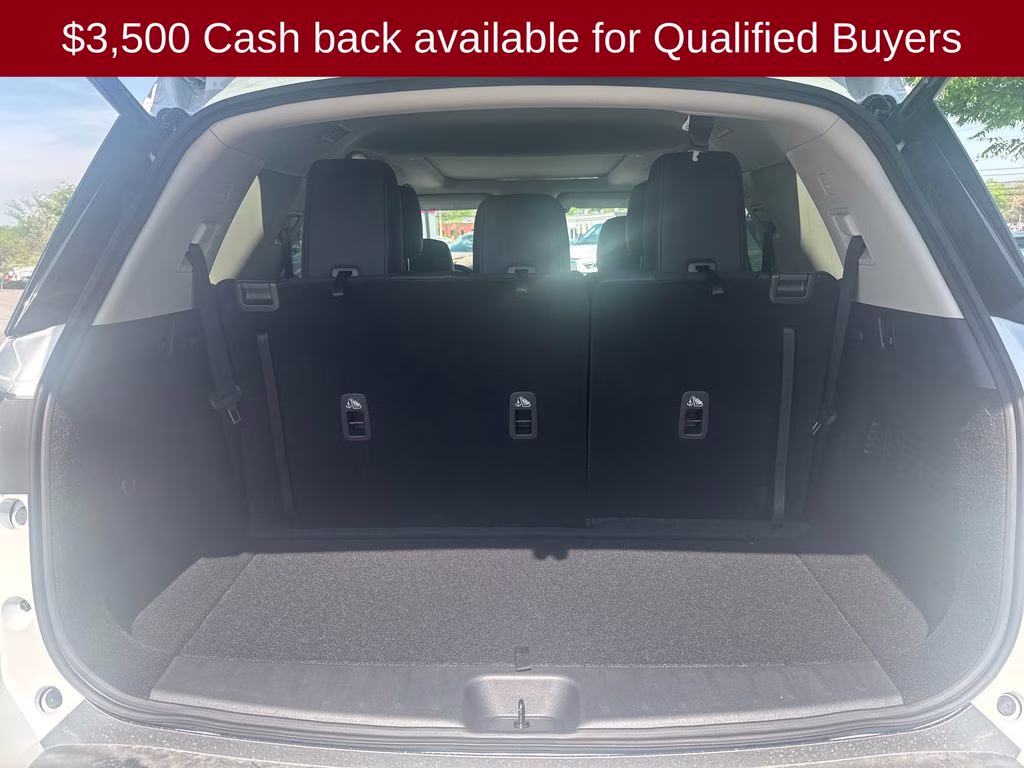 2026 Everest White Pearl Tricoat Nissan Pathfinder Platinum 4X4 SUV