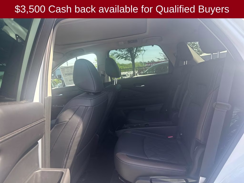 2026 Everest White Pearl Tricoat Nissan Pathfinder Platinum 4X4 SUV