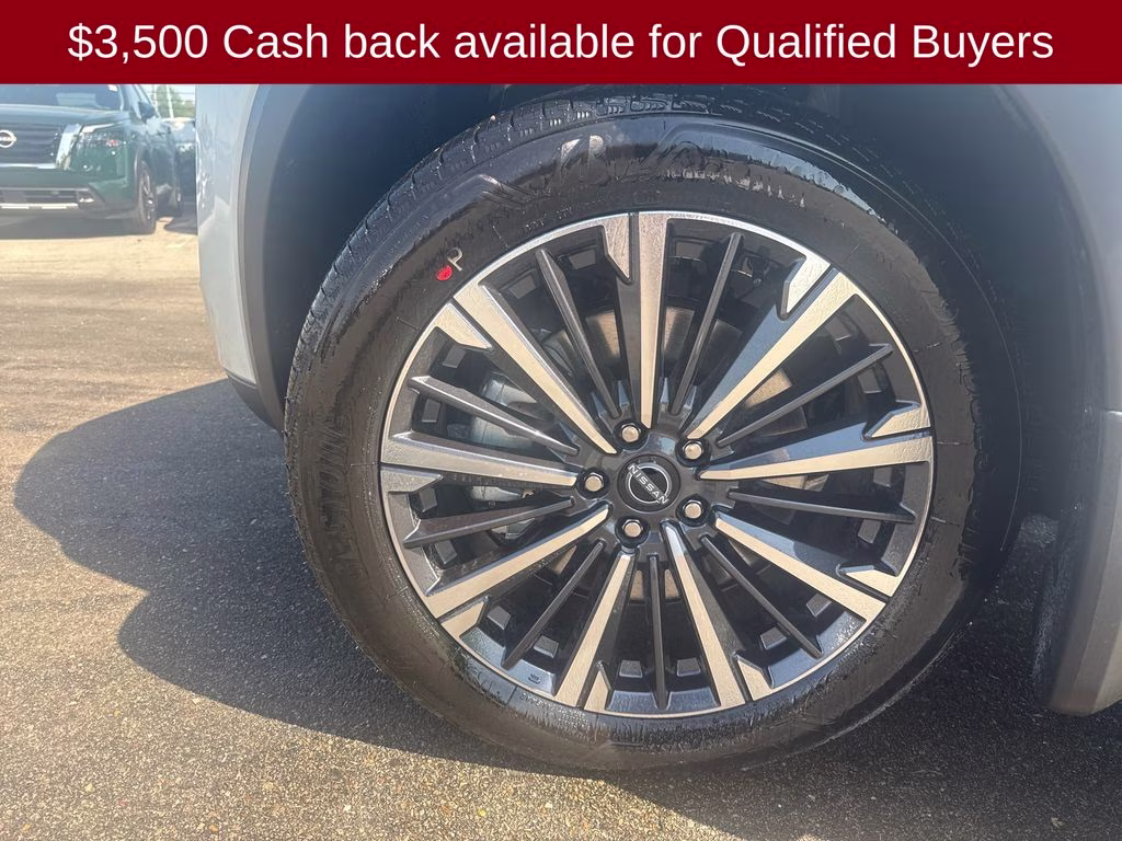 2026 Everest White Pearl Tricoat Nissan Pathfinder Platinum 4X4 SUV