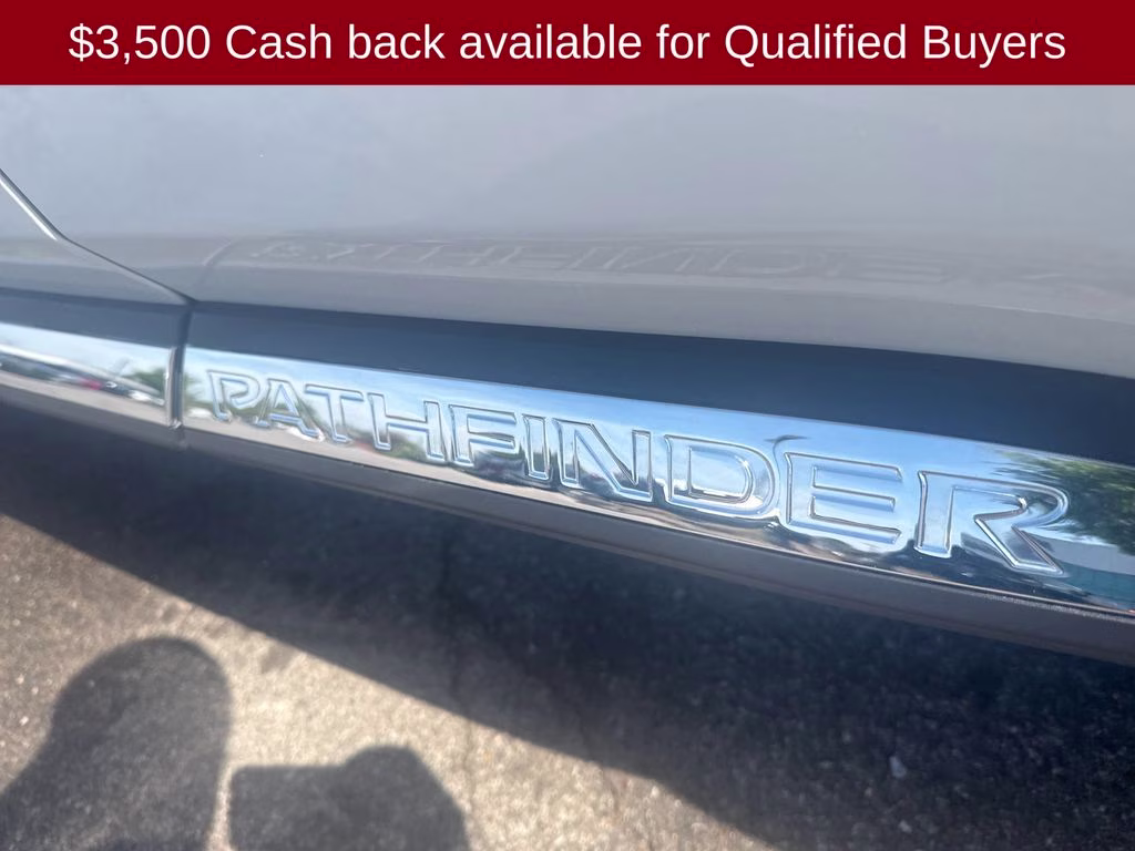 2026 Everest White Pearl Tricoat Nissan Pathfinder Platinum 4X4 SUV