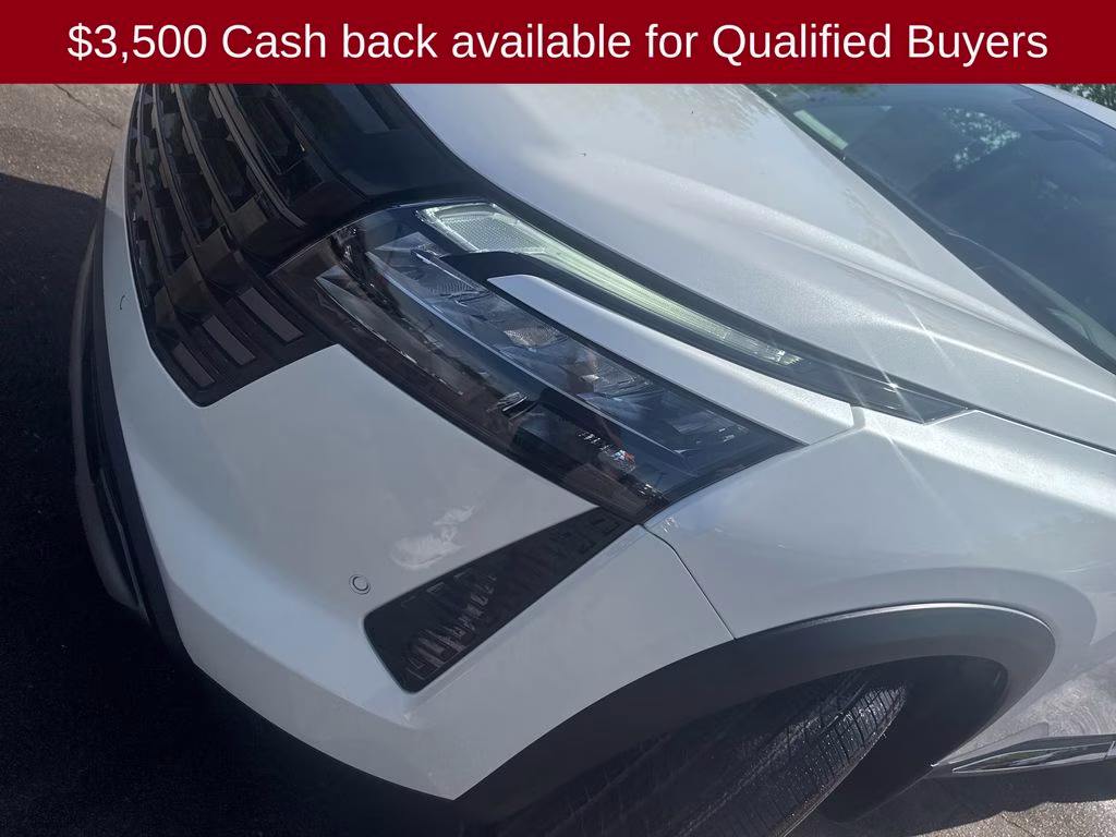 2026 Everest White Pearl Tricoat Nissan Pathfinder Platinum 4X4 SUV