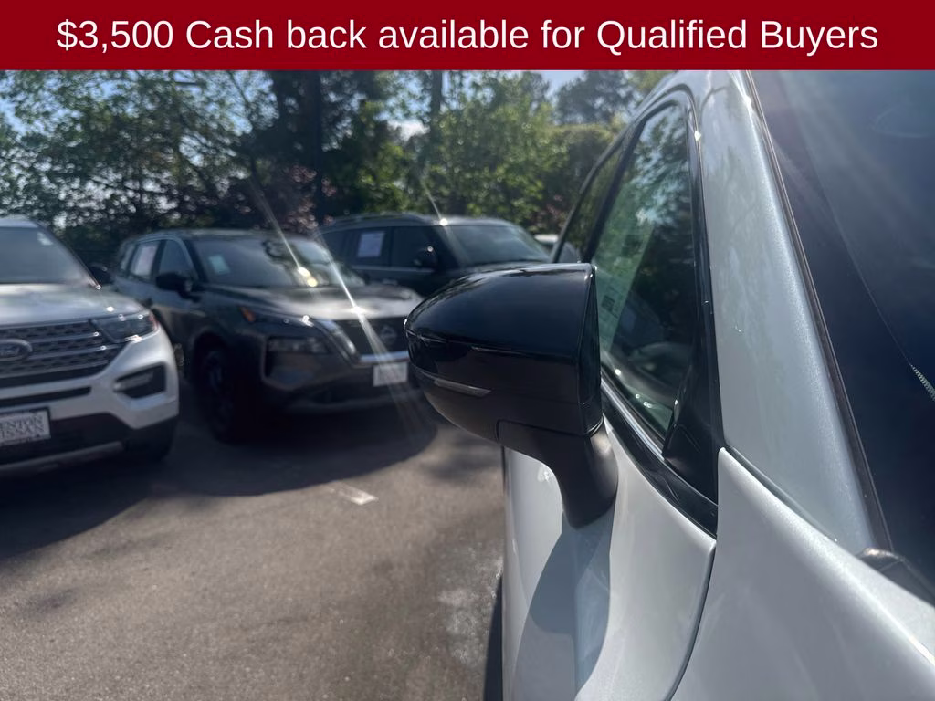 2026 Everest White Pearl Tricoat Nissan Pathfinder Platinum 4X4 SUV