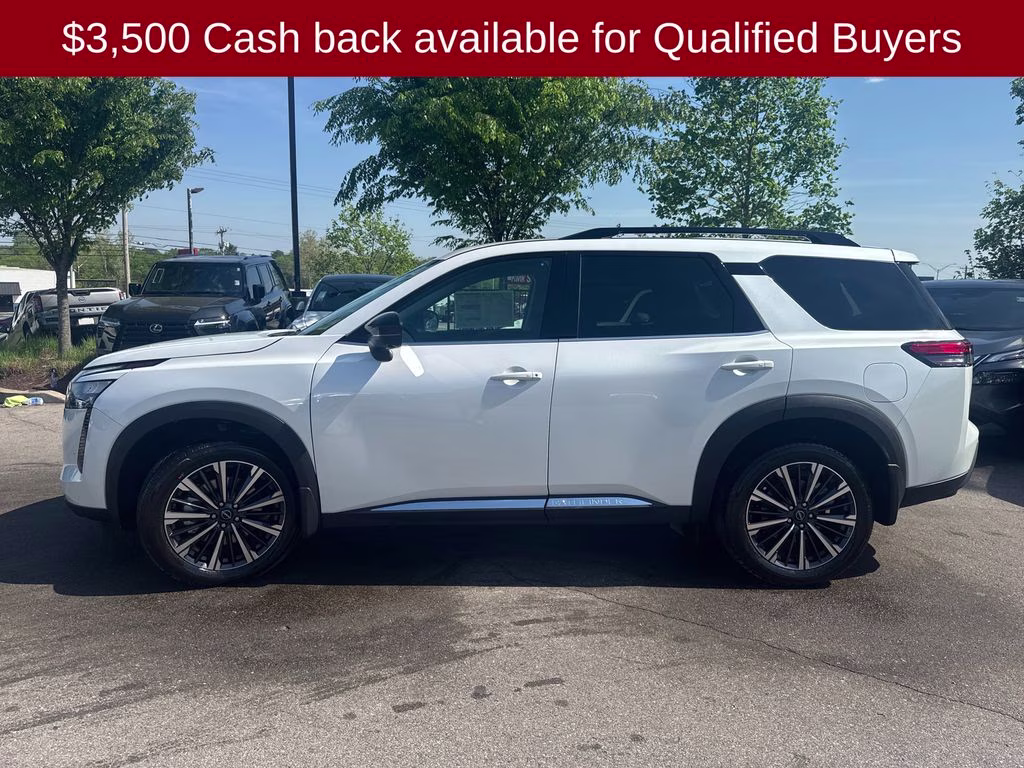 2026 Everest White Pearl Tricoat Nissan Pathfinder Platinum 4X4 SUV