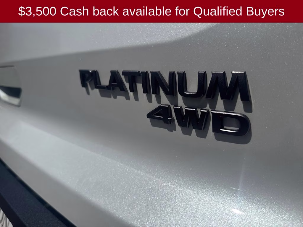 2026 Everest White Pearl Tricoat Nissan Pathfinder Platinum 4X4 SUV