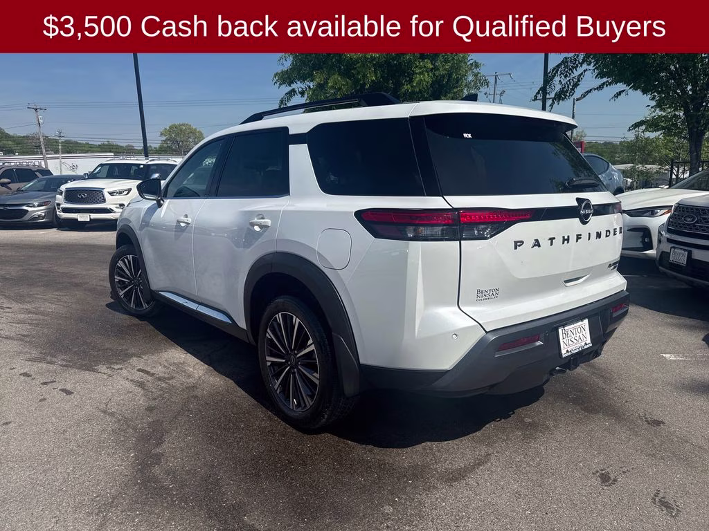 2026 Everest White Pearl Tricoat Nissan Pathfinder Platinum 4X4 SUV