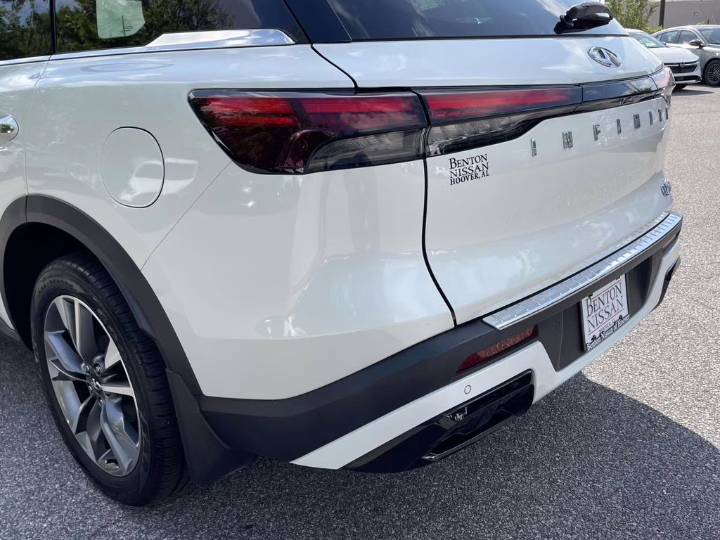 2023 Majestic White INFINITI QX60 LUXE FWD SUV