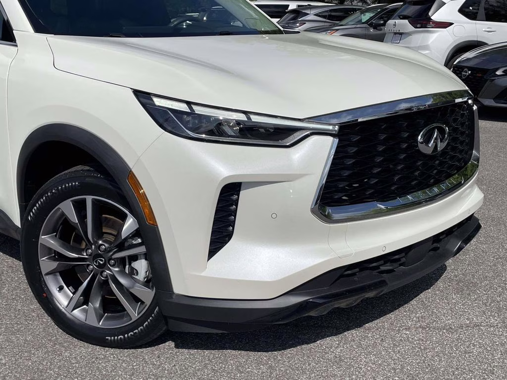2023 Majestic White INFINITI QX60 LUXE FWD SUV