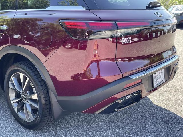 2023 Deep Bordeaux INFINITI QX60 LUXE FWD SUV
