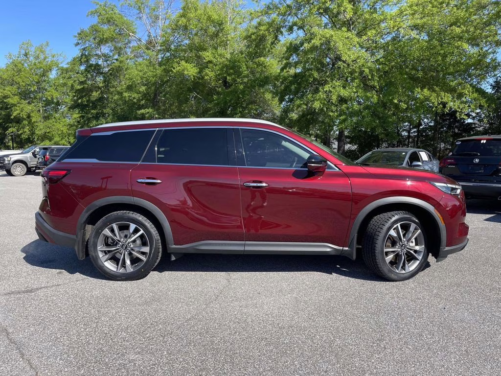 2023 Deep Bordeaux INFINITI QX60 LUXE FWD SUV
