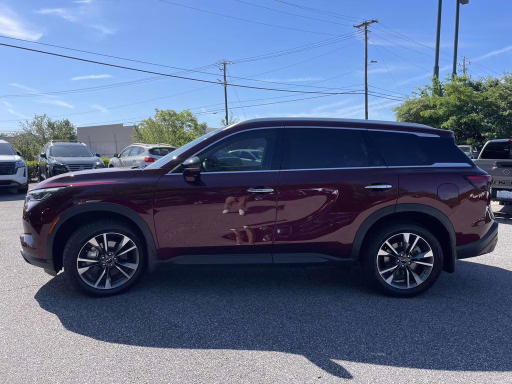 2023 Deep Bordeaux INFINITI QX60 LUXE FWD SUV