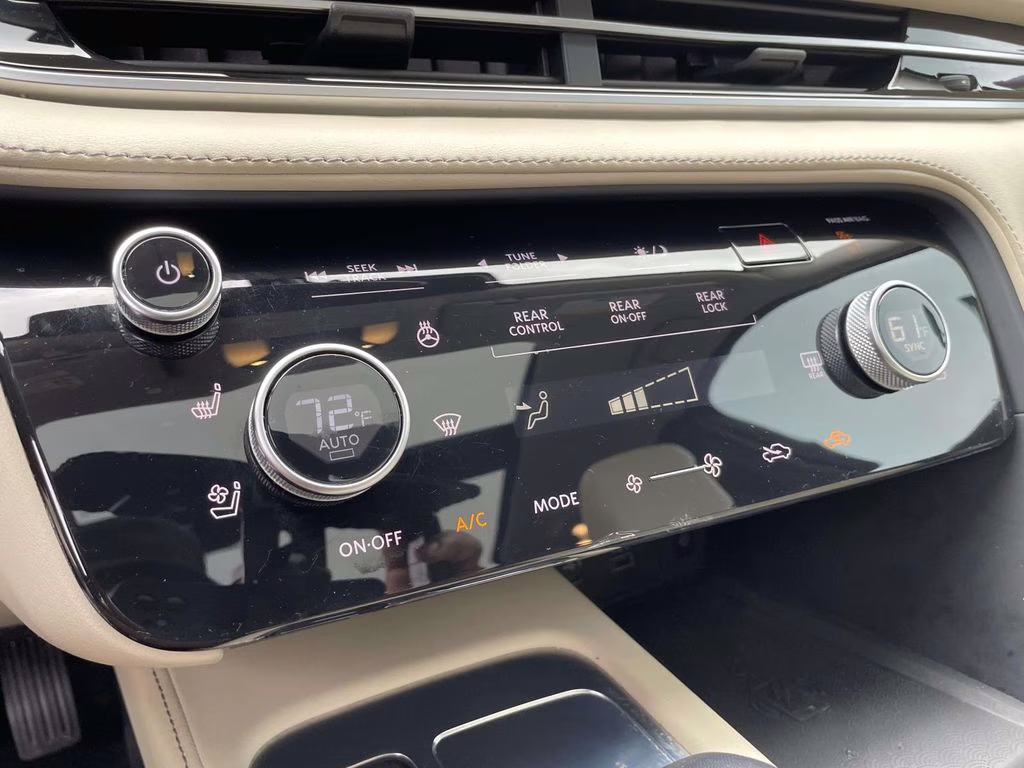 2023 Mineral Black INFINITI QX60 LUXE FWD SUV