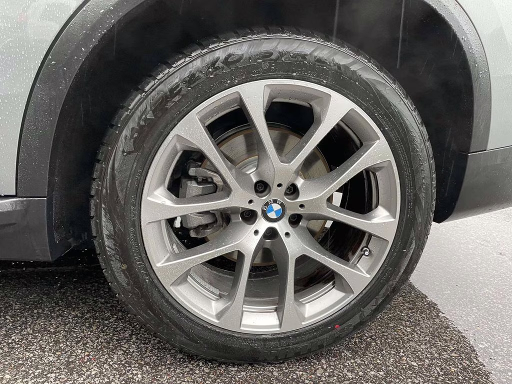 2024 Gray Metallic BMW X5 xDrive40i AWD SUV