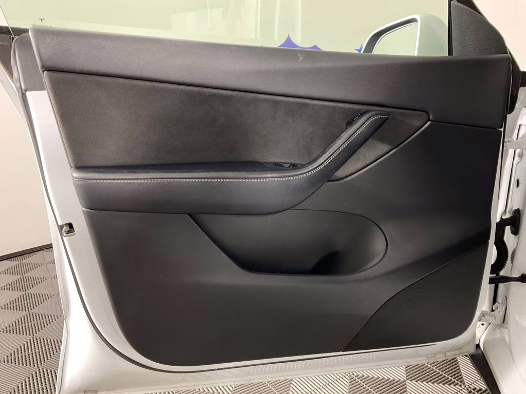 2021 Pearl White Multi-Coat Tesla Model Y Long Range AWD SUV