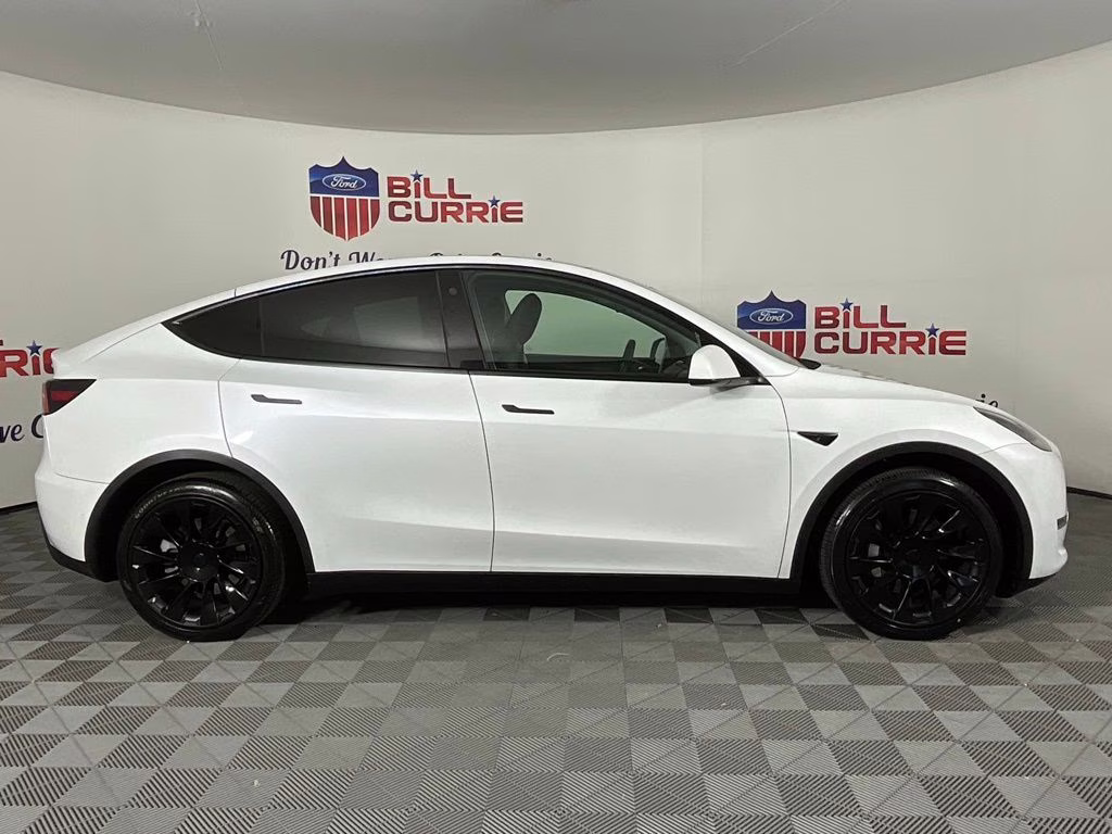 Used 2021 Tesla Model Y Long Range with VIN 5YJYGDEEXMF122527 for sale in Tampa, FL