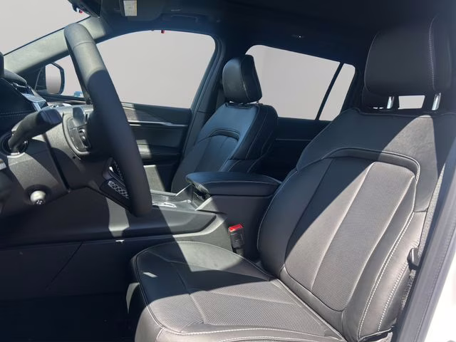2026 Bright White Clearcoat Jeep Grand Cherokee L Limited Reserve 4X4 SUV