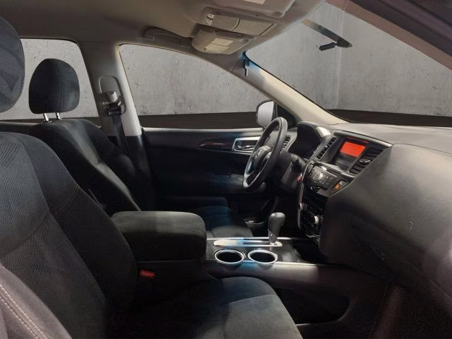 2014 Super Black Metallic Nissan Pathfinder S FWD SUV