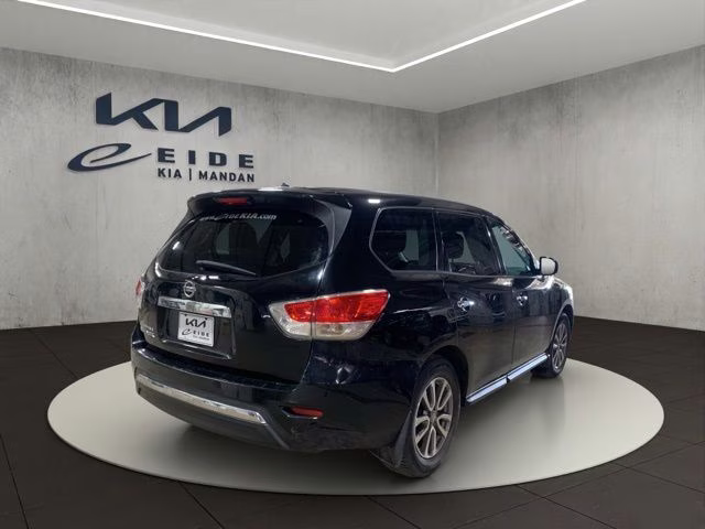 2014 Super Black Metallic Nissan Pathfinder S FWD SUV