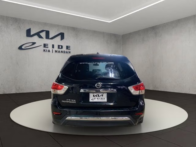 2014 Super Black Metallic Nissan Pathfinder S FWD SUV