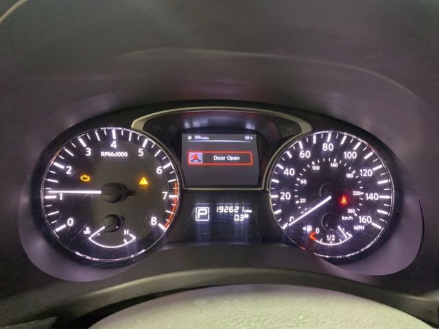 2014 Super Black Metallic Nissan Pathfinder S FWD SUV