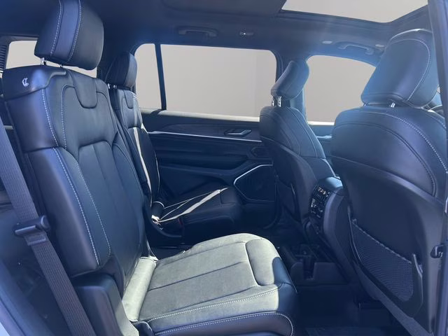 2026 Bright White Clearcoat Jeep Grand Cherokee L Limited Reserve 4X4 SUV