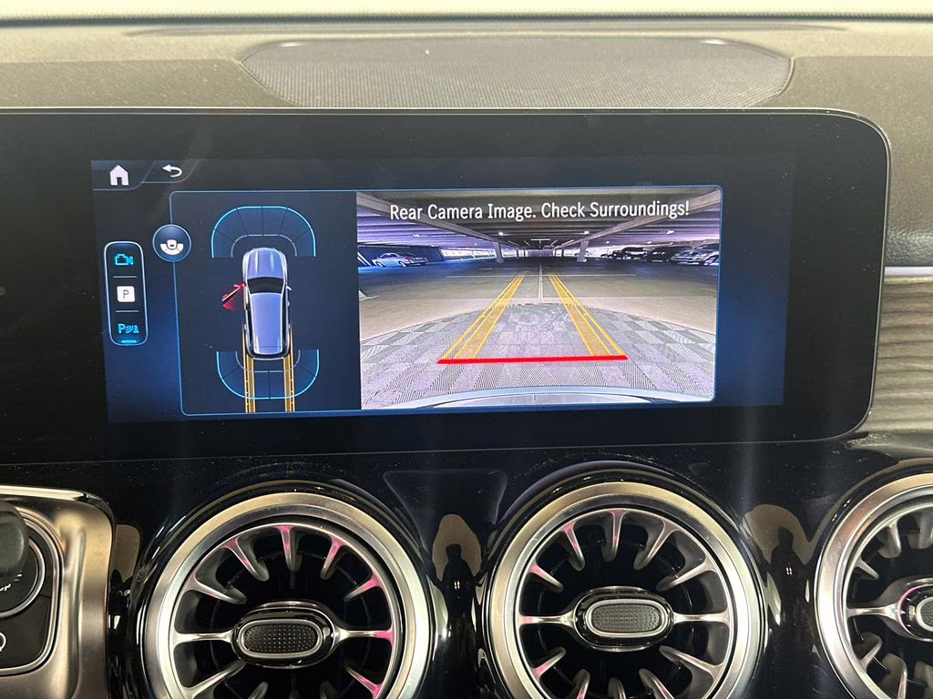 2025 Cirrus Silver Metallic Mercedes-Benz GLB GLB 250 FWD SUV