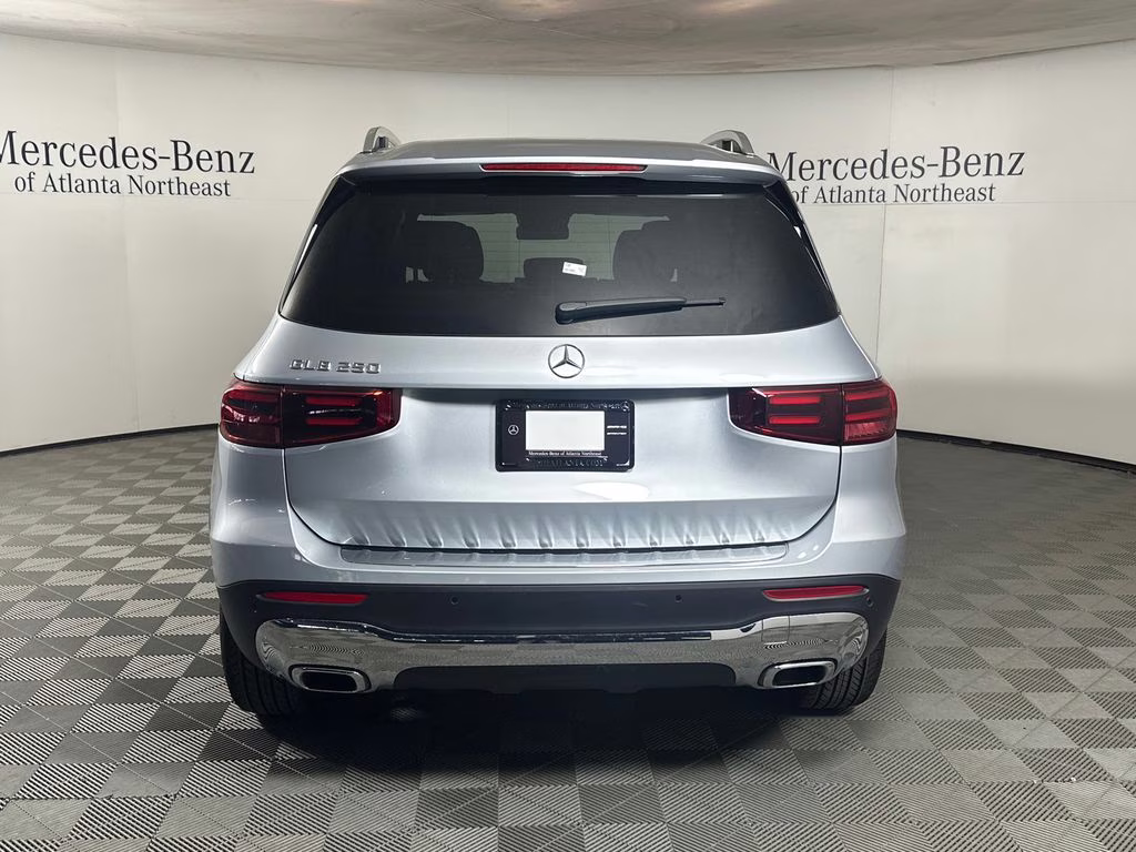 2025 Cirrus Silver Metallic Mercedes-Benz GLB GLB 250 FWD SUV