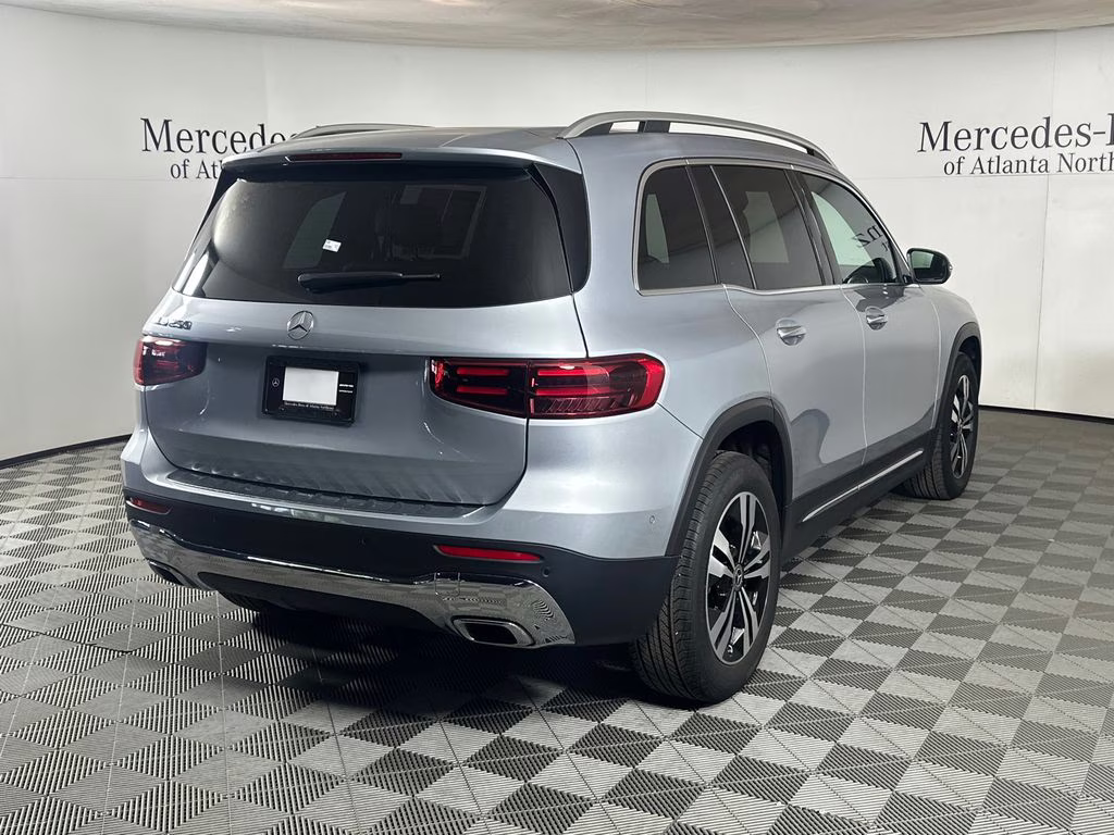 2025 Cirrus Silver Metallic Mercedes-Benz GLB GLB 250 FWD SUV