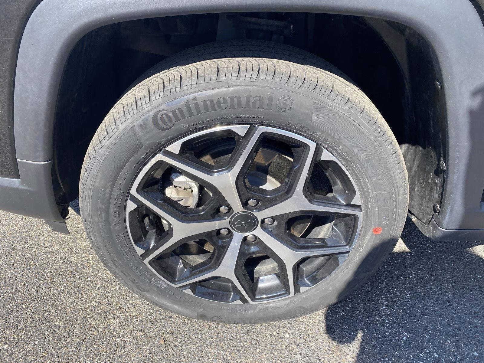 2025 Diamond Black Crystal Pearlcoat Jeep Compass Limited 4X4 SUV