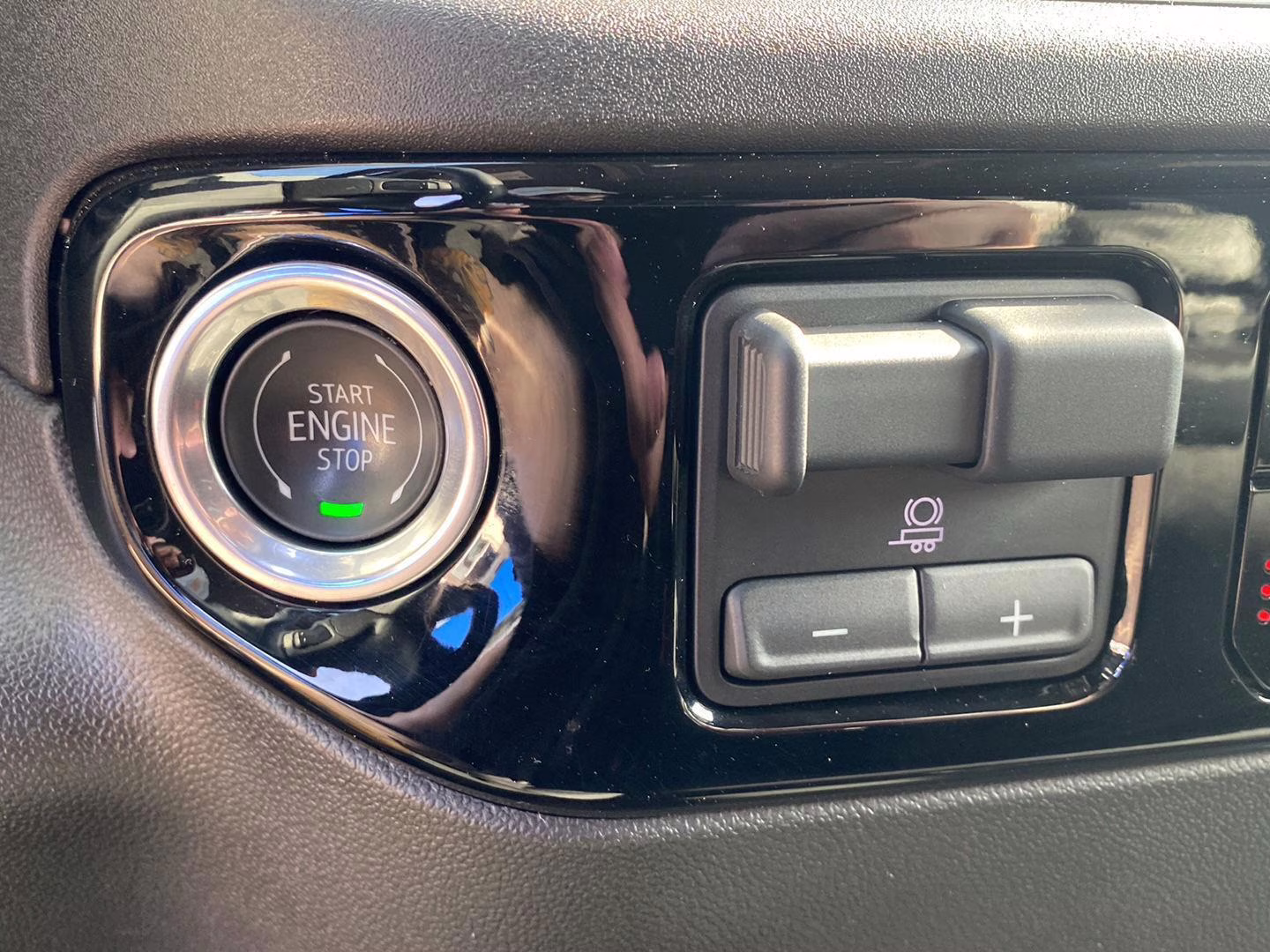 2025 Sterling Gray Metallic Chevrolet Silverado 2500HD LT 4X4 Truck