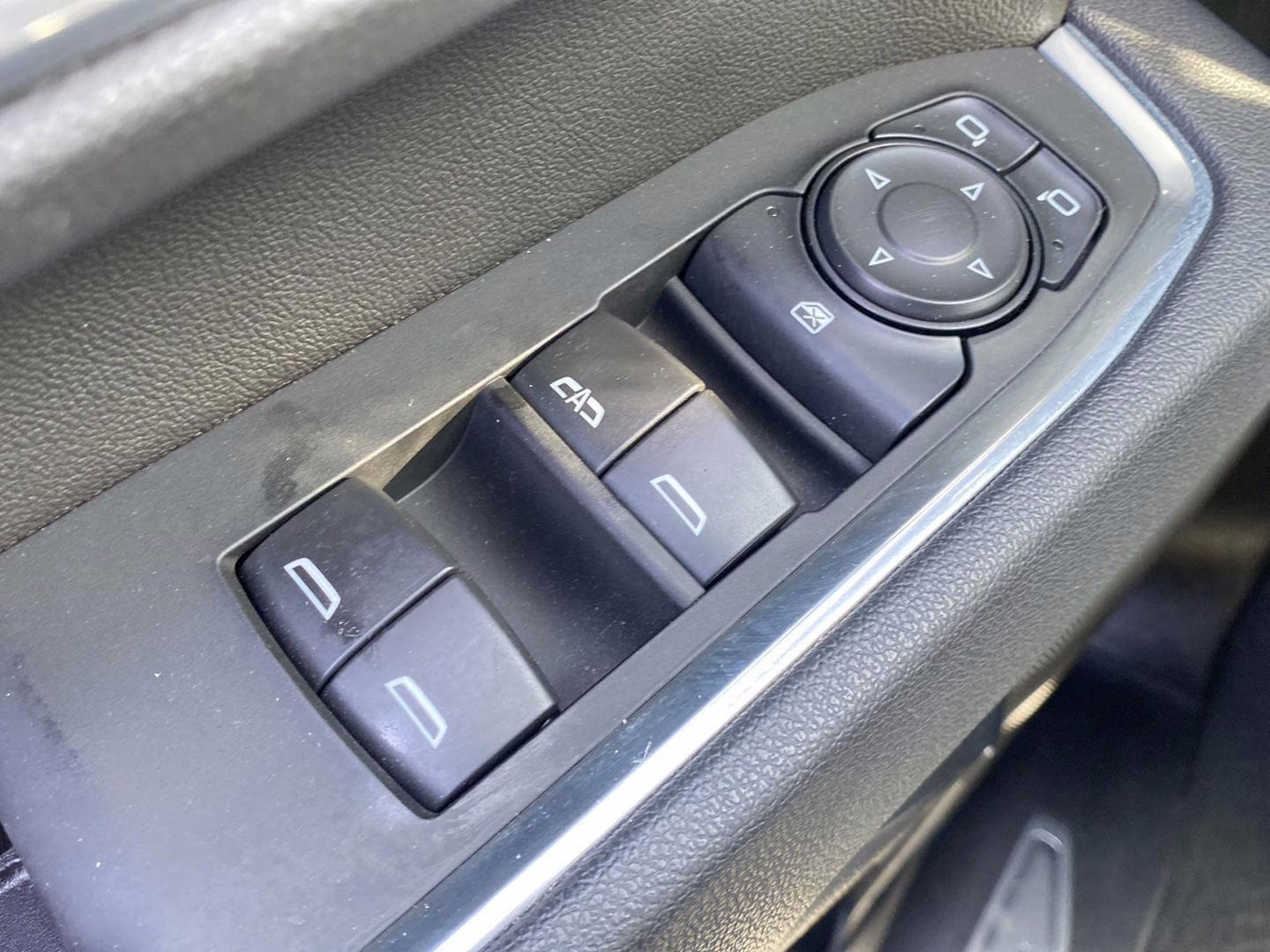 2025 Sterling Gray Metallic Chevrolet Silverado 2500HD LT 4X4 Truck