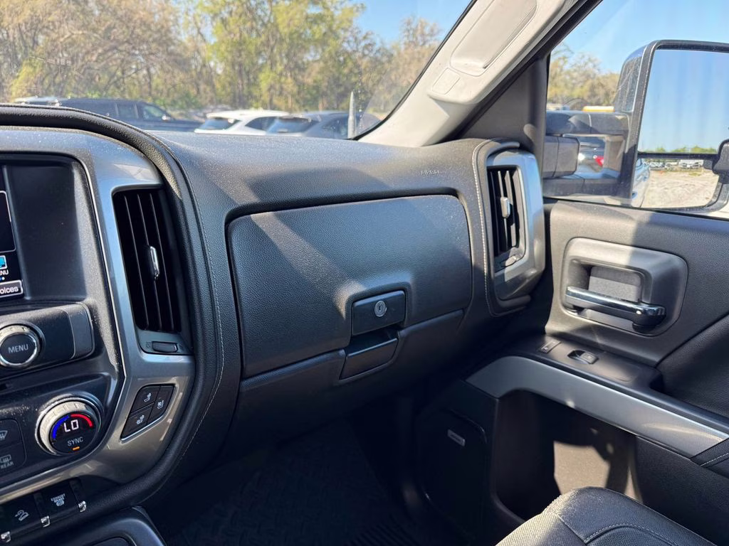 2018 Iridescent Pearl Tricoat Chevrolet Silverado 2500HD LTZ 4X4 Truck