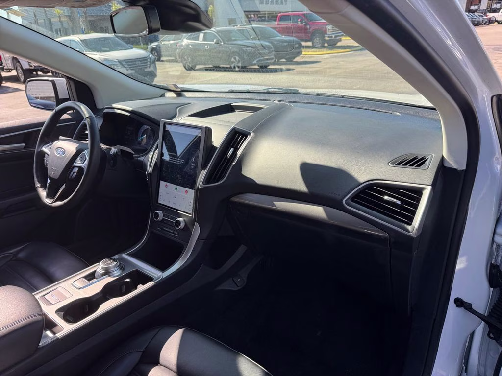 2024 Oxford White Ford Edge SEL AWD SUV