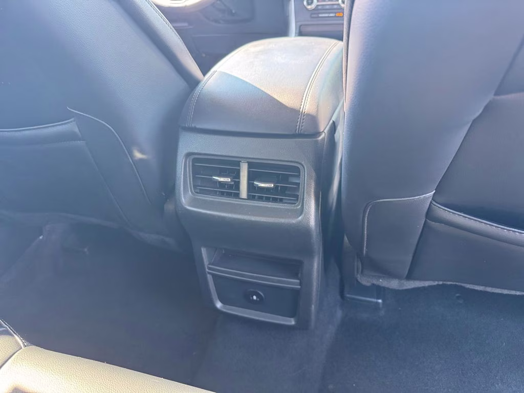 2024 Oxford White Ford Edge SEL AWD SUV