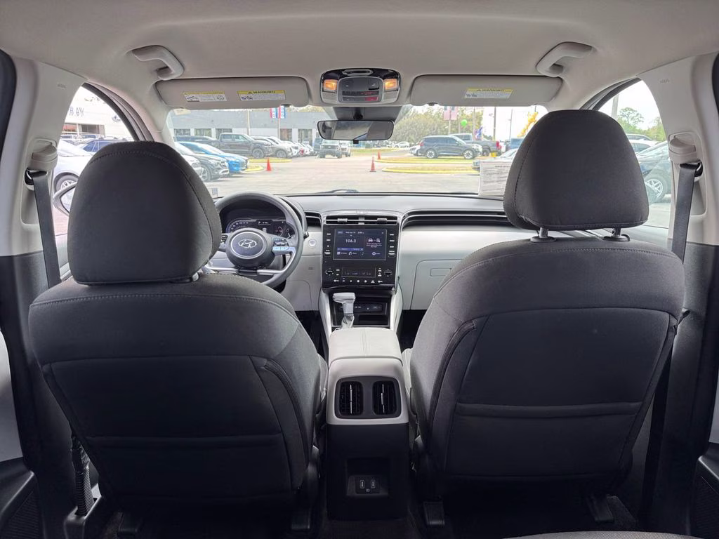 2024 Shimmering Silver Hyundai Tucson SEL AWD SUV
