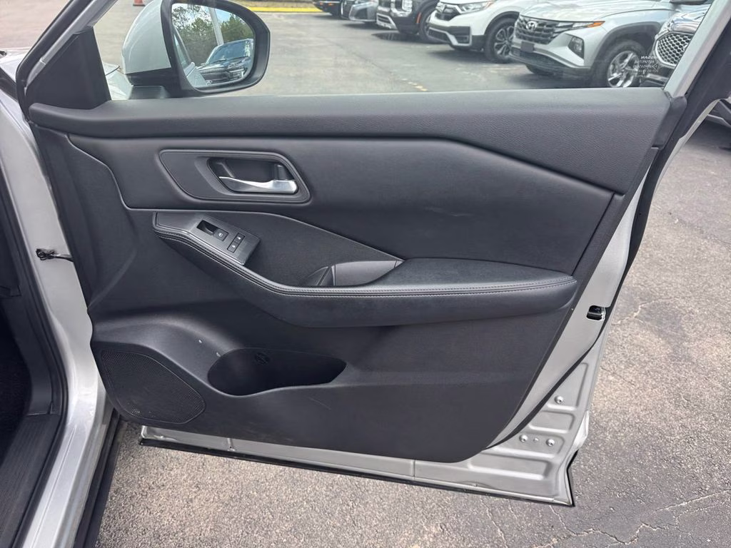 2024 Brilliant Silver Metallic Nissan Rogue SV AWD SUV