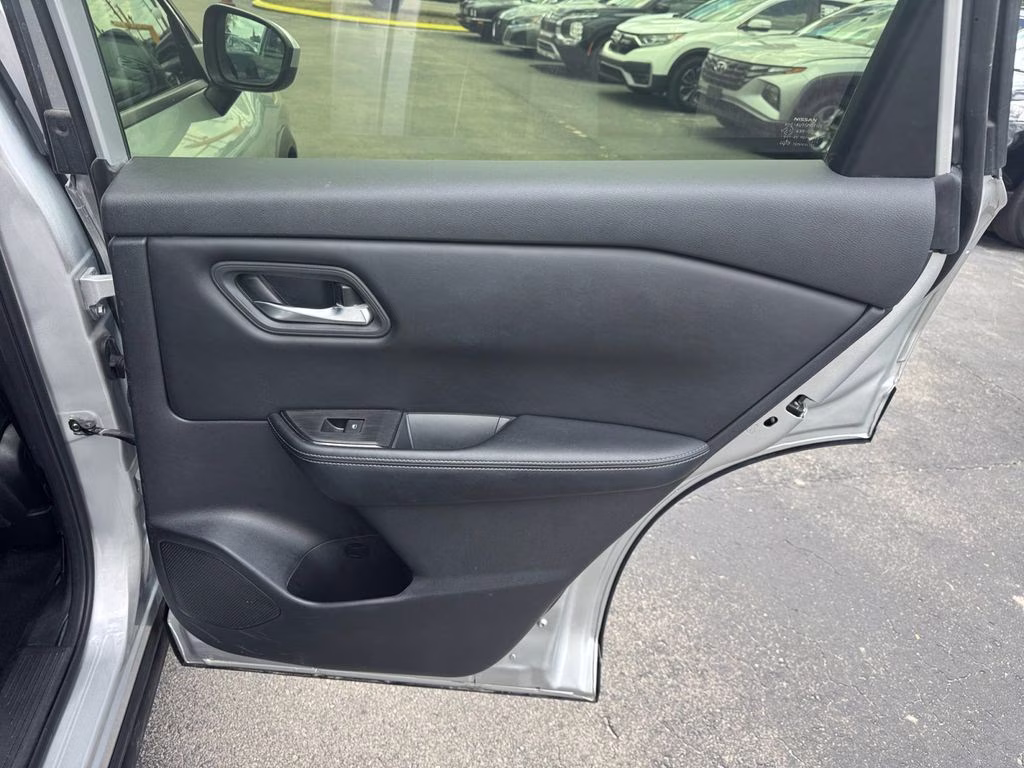 2024 Brilliant Silver Metallic Nissan Rogue SV AWD SUV