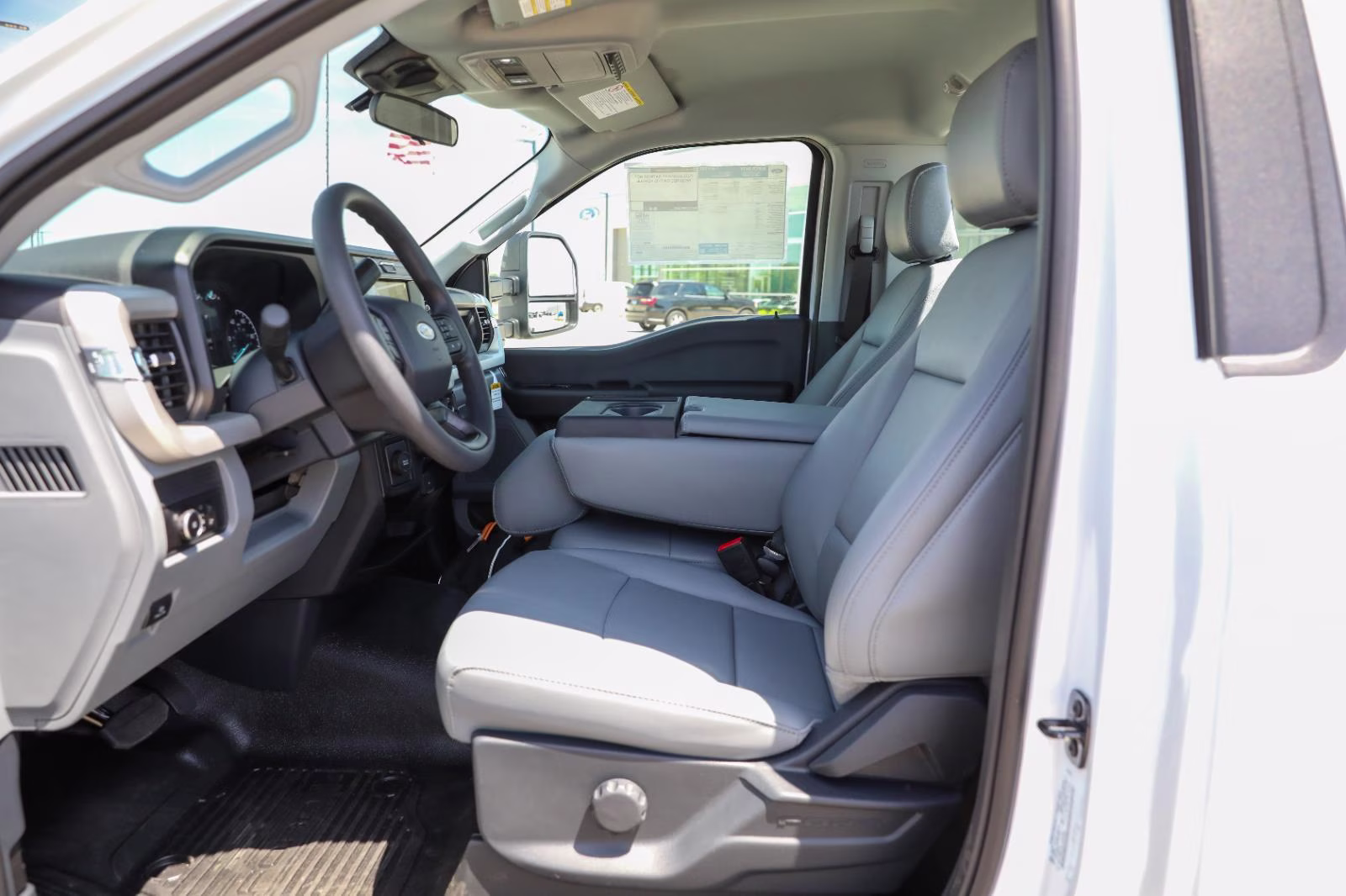 2026 Oxford White Ford Super Duty F-450 DRW XL RWD Truck