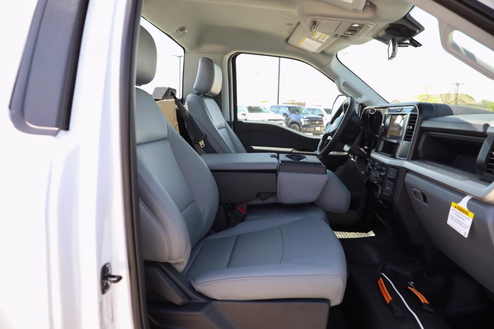 2026 Oxford White Ford Super Duty F-450 DRW XL RWD Truck