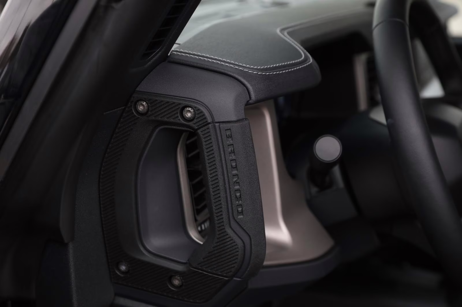 2026 Shadow Black Ford Bronco Outer Banks 4X4 SUV