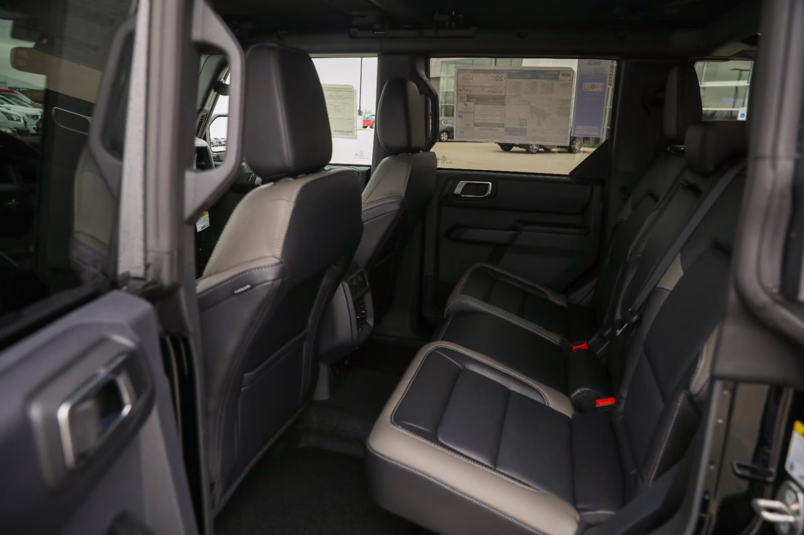 2026 Shadow Black Ford Bronco Outer Banks 4X4 SUV