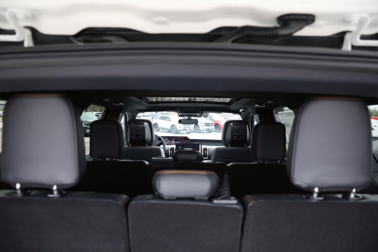 2026 Star White Metallic Tri-Coat Ford Expedition Tremor 4X4 SUV