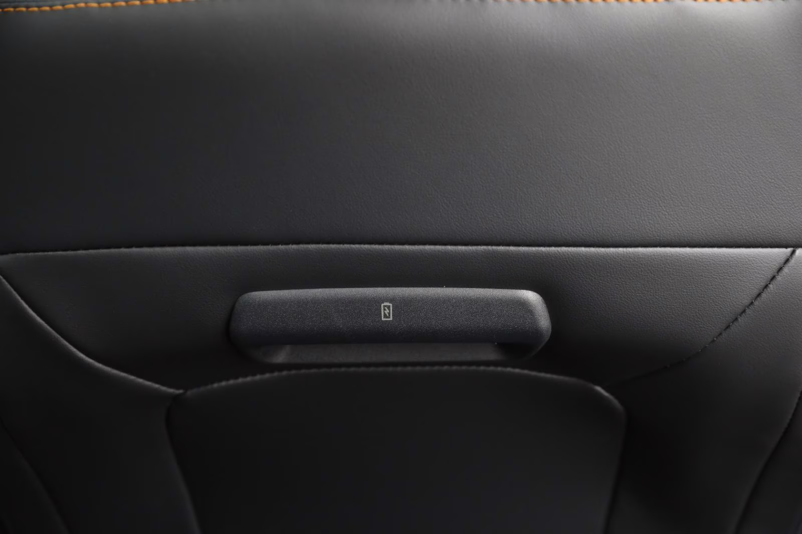 2026 Star White Metallic Tri-Coat Ford Expedition Tremor 4X4 SUV