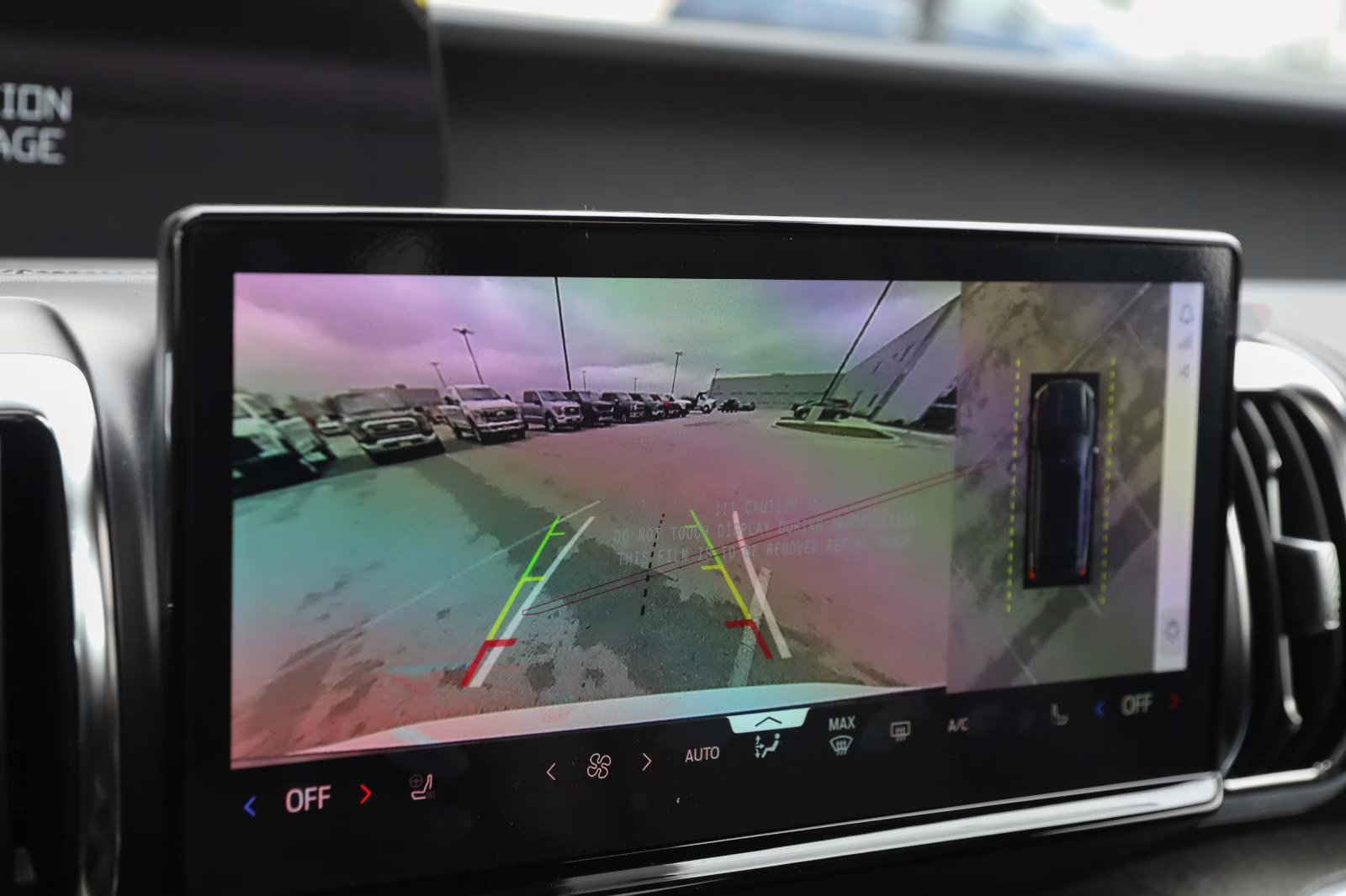 2026 Star White Metallic Tri-Coat Ford Expedition Tremor 4X4 SUV