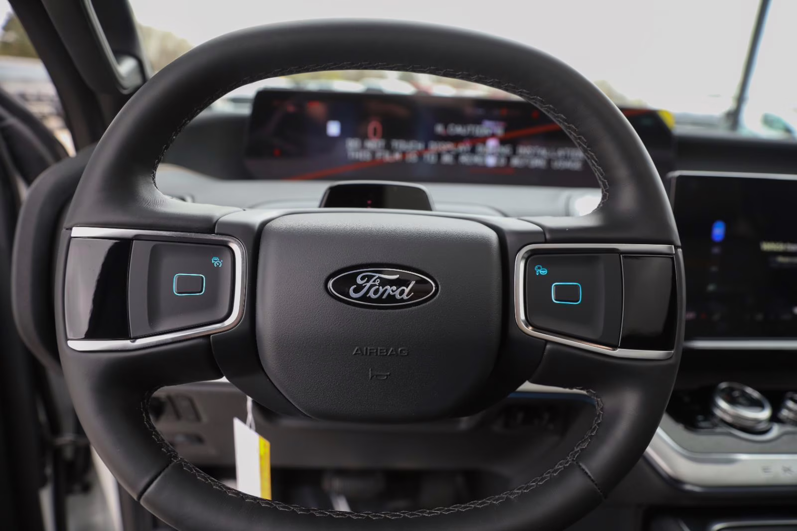 2026 Star White Metallic Tri-Coat Ford Expedition Tremor 4X4 SUV