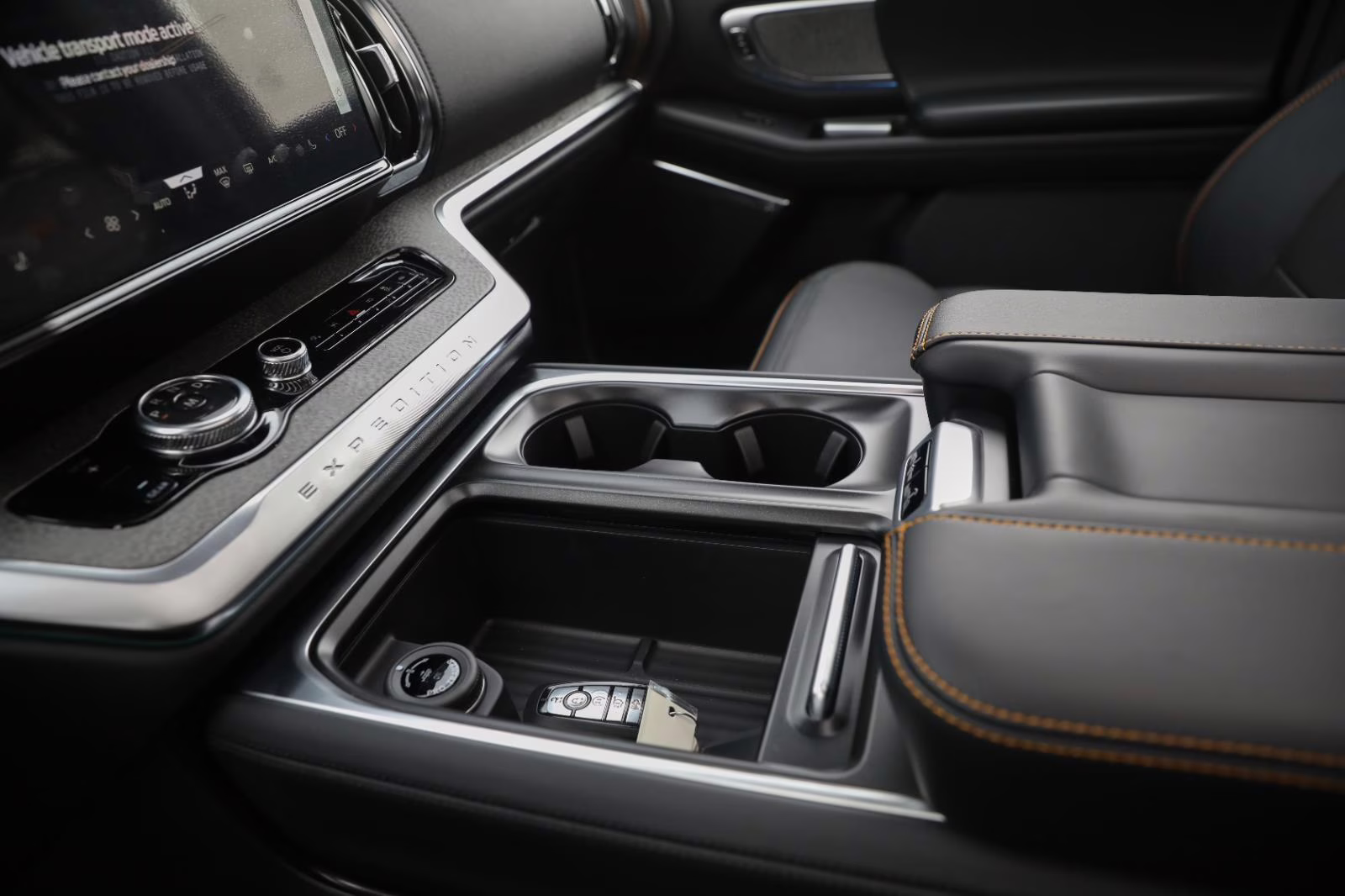 2026 Star White Metallic Tri-Coat Ford Expedition Tremor 4X4 SUV